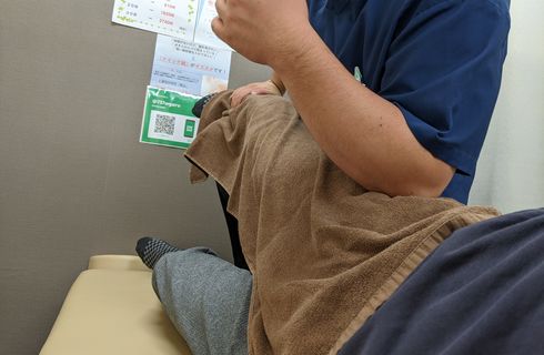股関節のマッサージ